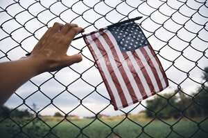 Abogados De Defensa De Deportación Asiste A Familias